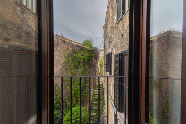 typical historical house for sale in Fontana Liri