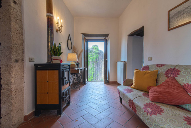 typical historical house for sale in Fontana Liri