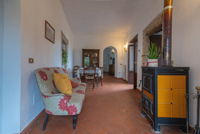 typical historical house for sale in Fontana Liri