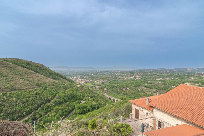 typical historical house for sale in Fontana Liri
