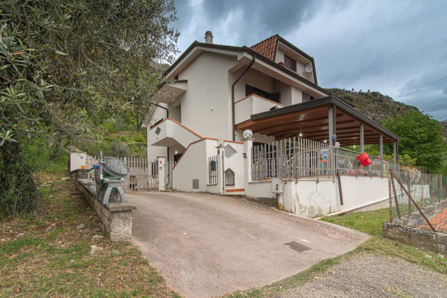 semi-detached villa for sale in Roccasecca
