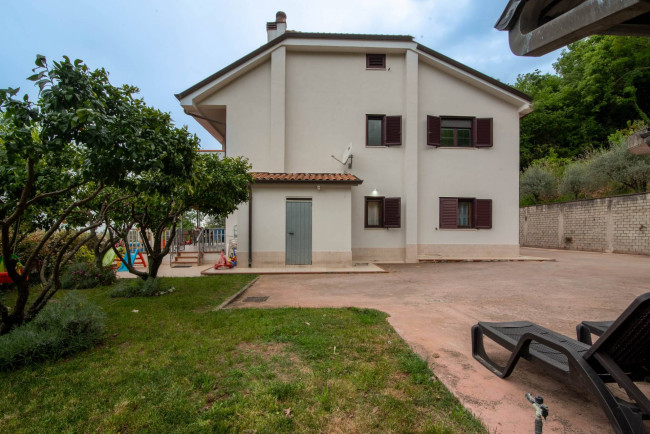 semi-detached villa for sale in Roccasecca