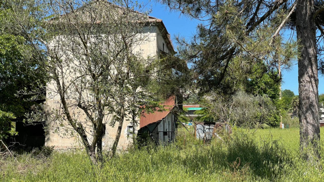 farmhouse for sale in Pontecorvo
