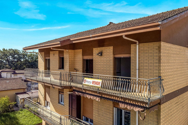 whole building for sale in Piedimonte San Germano