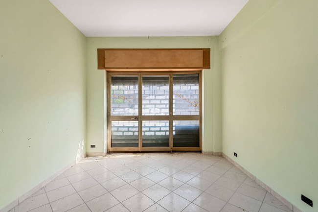 whole building for sale in Piedimonte San Germano