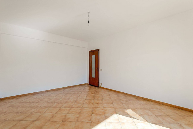 whole building for sale in Piedimonte San Germano