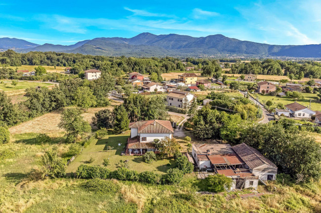 Casale di campagna in vendita a Pignataro Interamna
