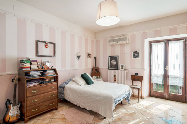 Casale di campagna in vendita a Pignataro Interamna