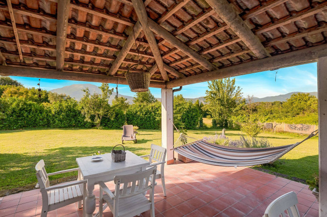 Casale di campagna in vendita a Pignataro Interamna