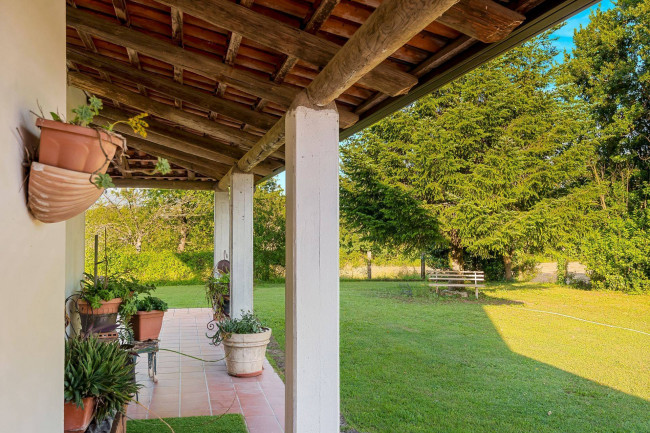 Casale di campagna in vendita a Pignataro Interamna