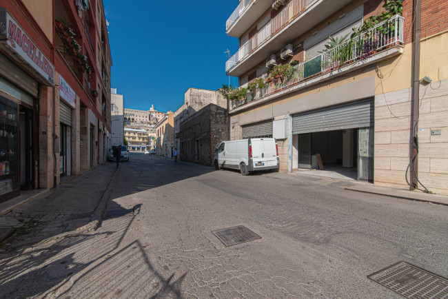 Locale commerciale in vendita a Terracina