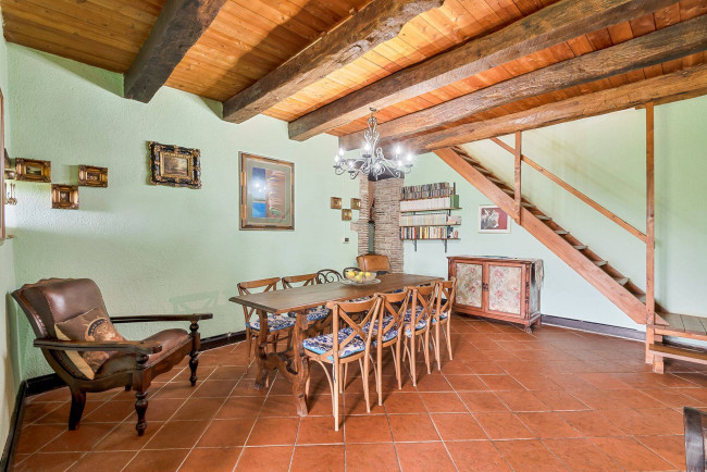Abitazioni tipiche storiche in vendita a Scandriglia