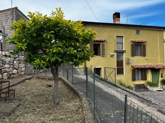 Casa indipendente in vendita a Pastena