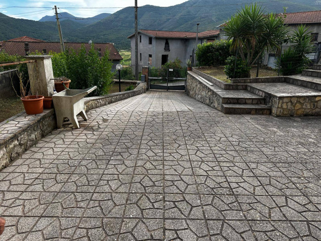 Casa indipendente in vendita a Pastena