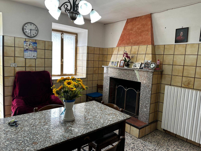 Casa indipendente in vendita a Pastena