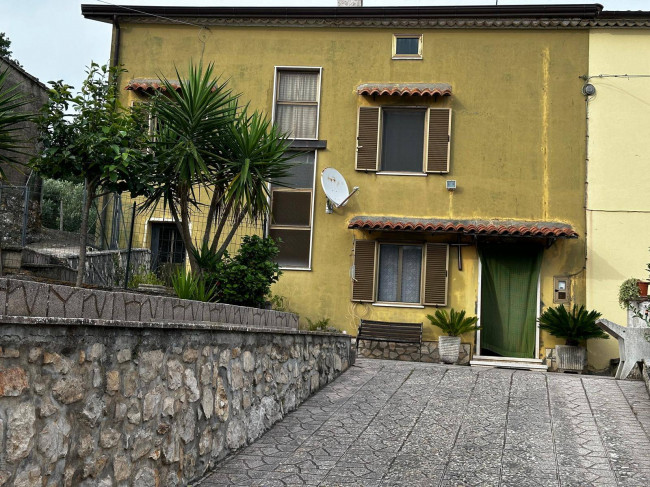 Casa indipendente in vendita a Pastena