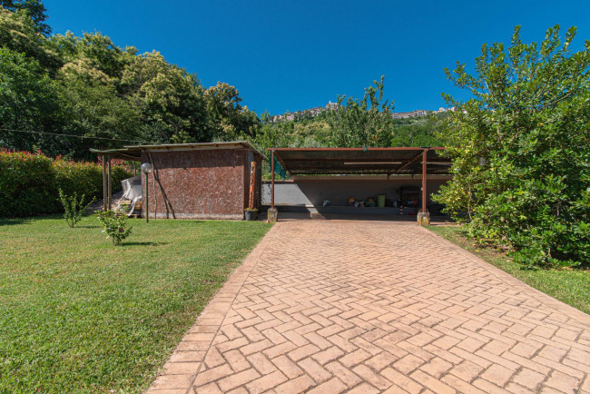 Villa for sale in Gavignano