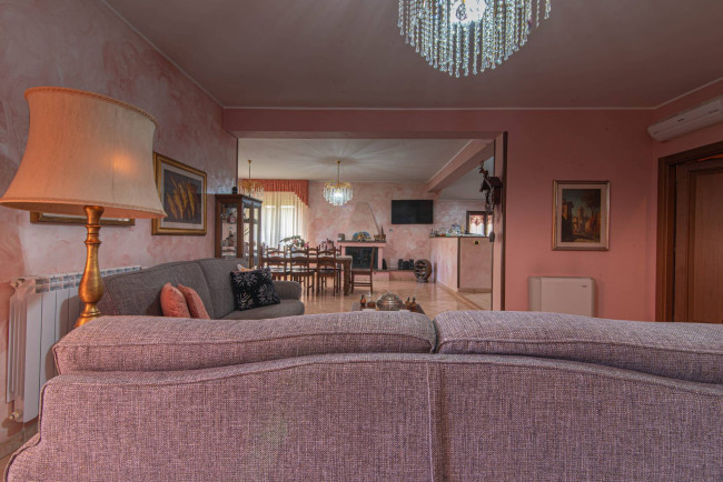 Villa for sale in Gavignano