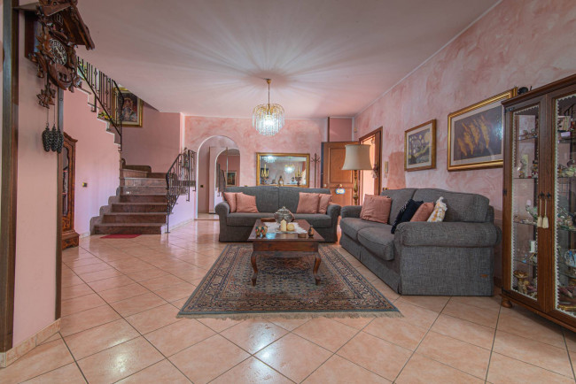 Villa for sale in Gavignano