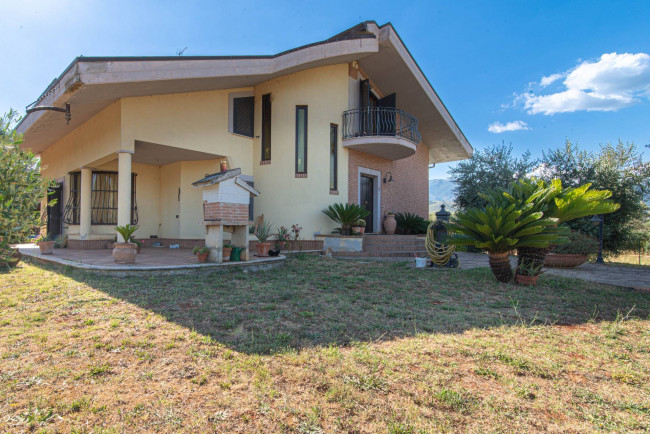 Villa in vendita a Priverno