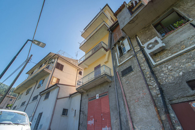 Palazzo intero stabile in vendita a Piglio