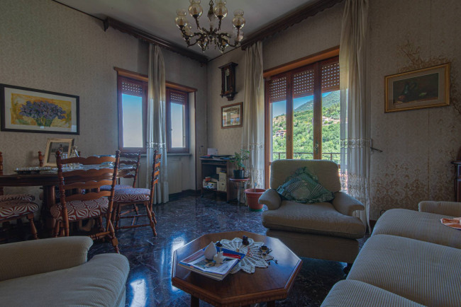 Palazzo intero stabile in vendita a Piglio