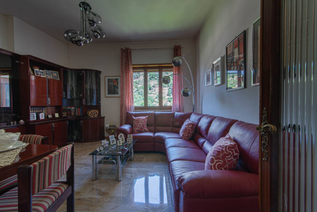 Palazzo intero stabile in vendita a Piglio