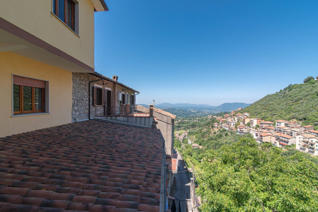Palazzo intero stabile in vendita a Piglio