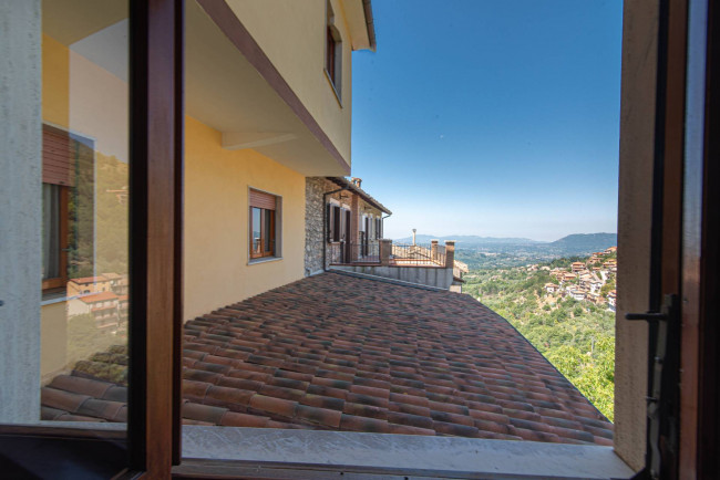 Palazzo intero stabile in vendita a Piglio