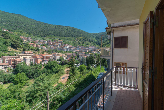 Palazzo intero stabile in vendita a Piglio