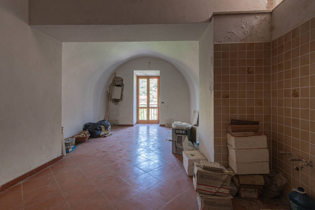 Palazzo intero stabile in vendita a Piglio