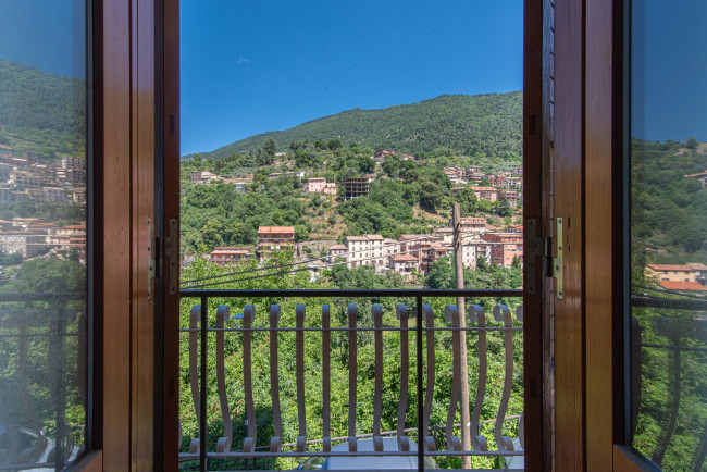 Palazzo intero stabile in vendita a Piglio
