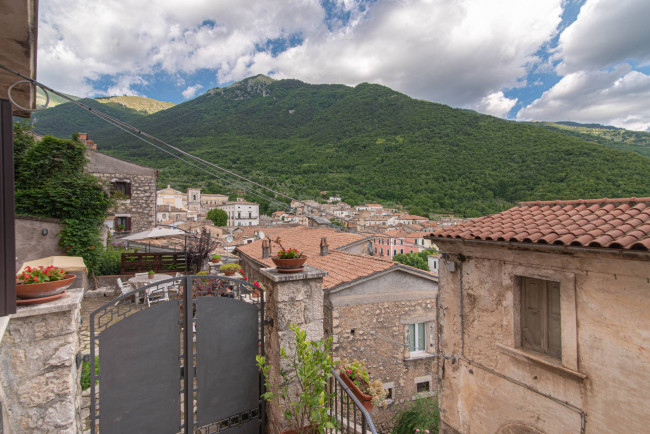 Palazzo storico in vendita a San Donato Val di Comino