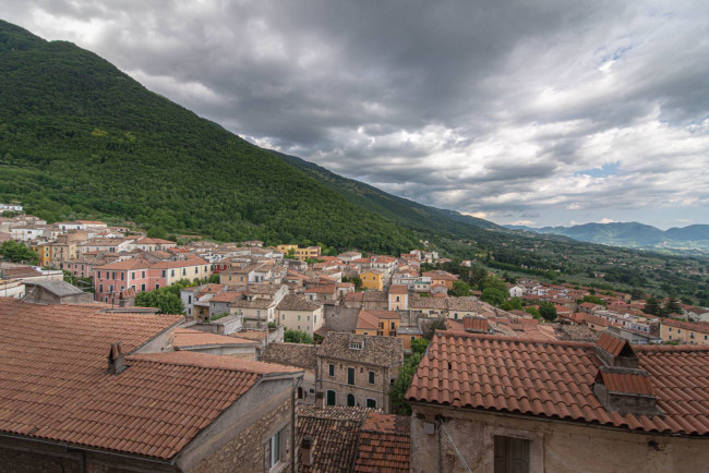Palazzo storico in vendita a San Donato Val di Comino