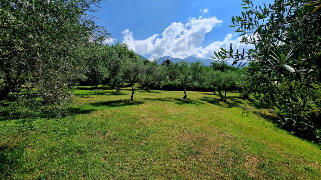 farmhouse for sale in San Donato Val di Comino