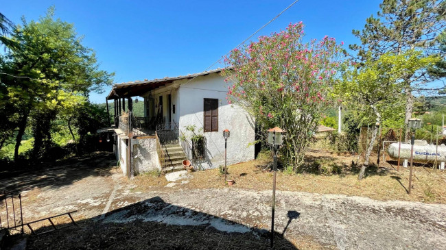 detached house for sale in Rocca d'Arce