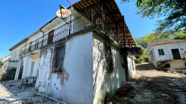 detached house for sale in Rocca d'Arce