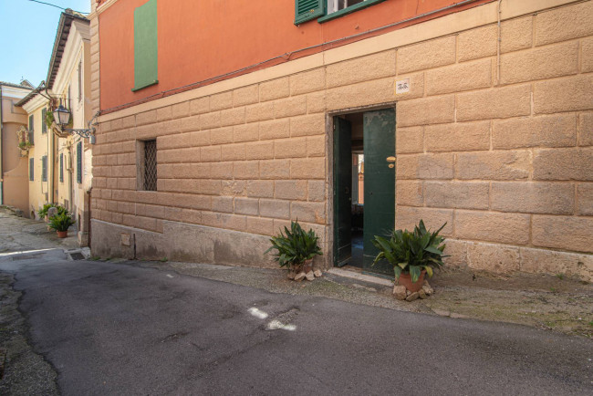 typical historical house for sale in Arpino