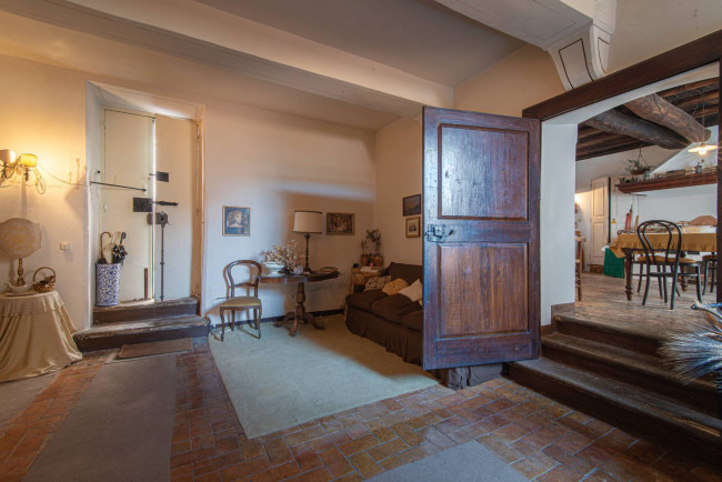 typical historical house for sale in Arpino