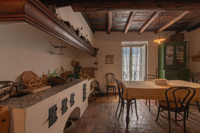 typical historical house for sale in Arpino