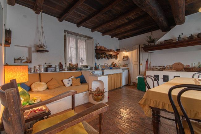 typical historical house for sale in Arpino