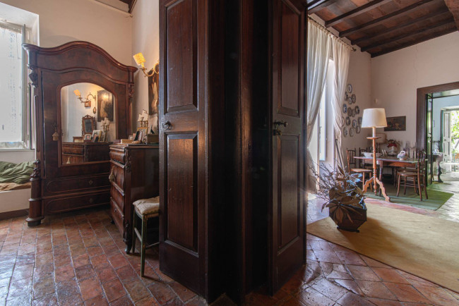 typical historical house for sale in Arpino