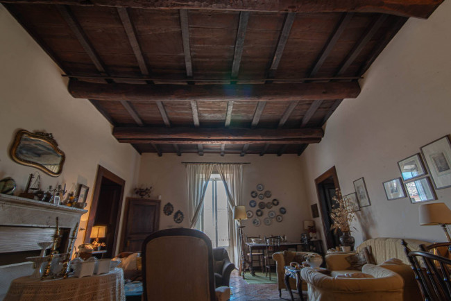 typical historical house for sale in Arpino