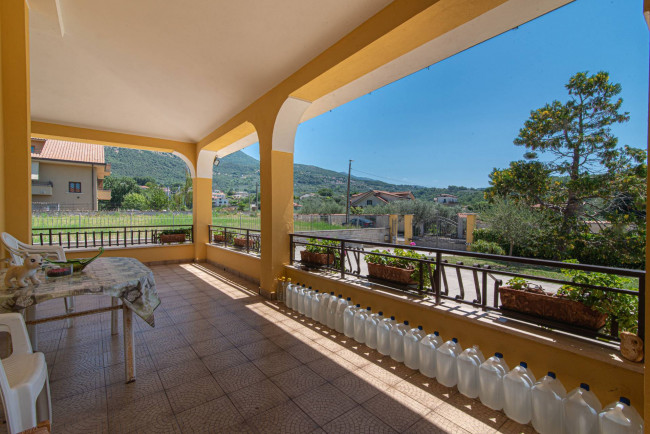 Villa for sale in Pescosolido