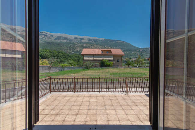 Villa for sale in Pescosolido