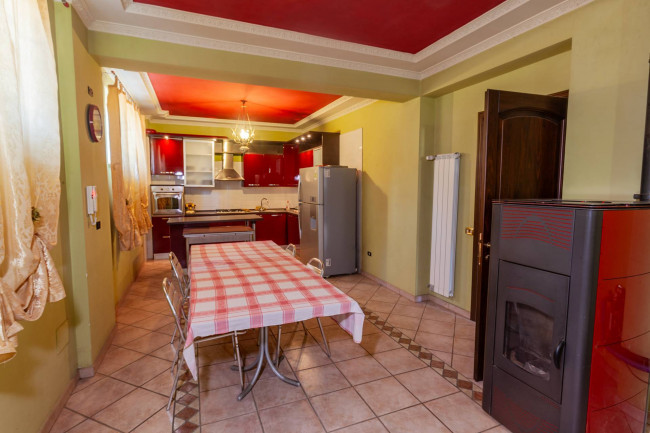 Villa bifamiliare in vendita a San Giovanni Incarico