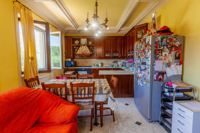 Villa bifamiliare in vendita a San Giovanni Incarico