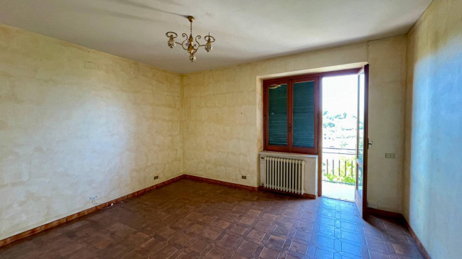 Palazzo intero stabile in vendita a Colfelice