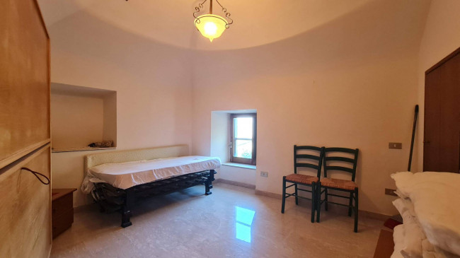 typical historical house for sale in San Donato Val di Comino