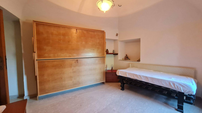 typical historical house for sale in San Donato Val di Comino